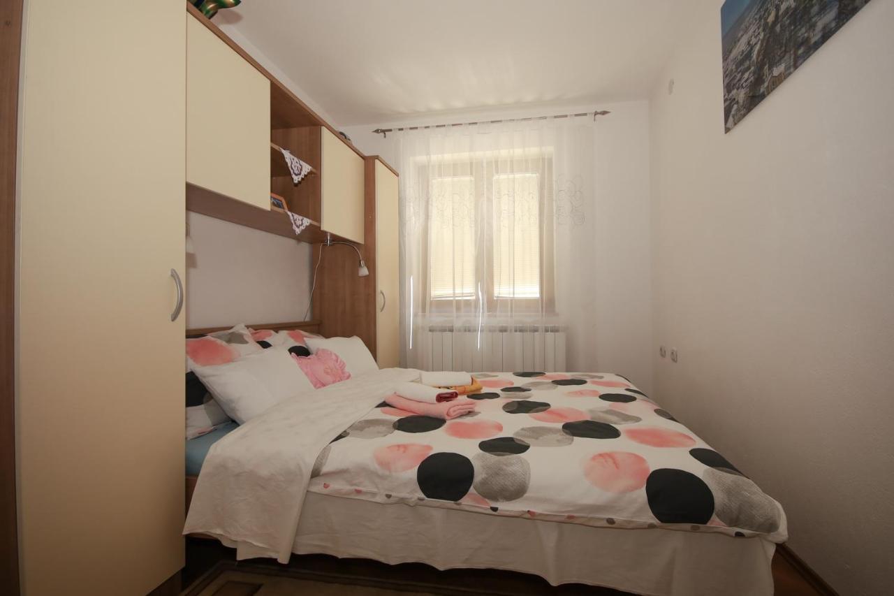 Apartman Lucija & Luka Оточац Екстер'єр фото